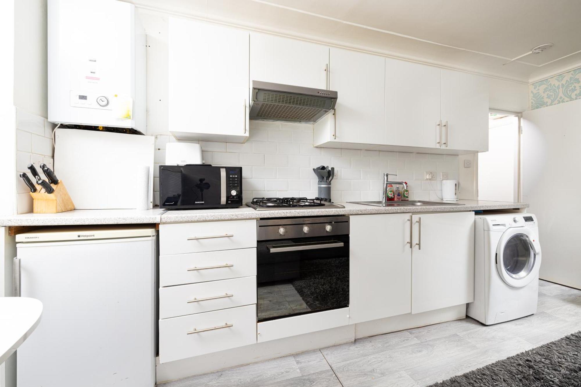 One Bedroom Apartment Opposite Brent Cross Station London Exterior foto
